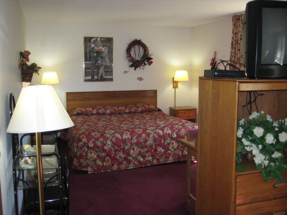 Lake Tree Inn & Suites Marion Zewnętrze zdjęcie